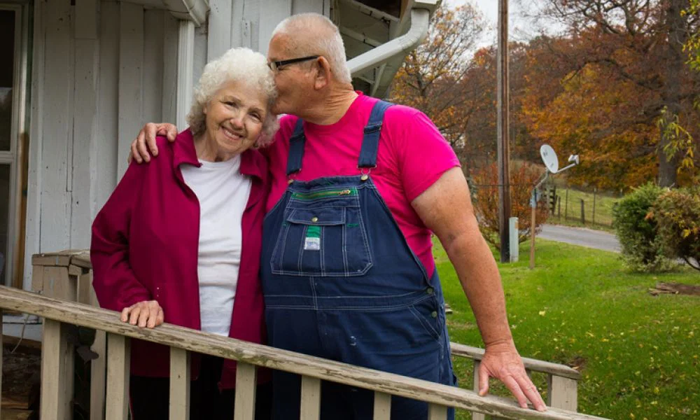 MOBILE HELPS RETIREES